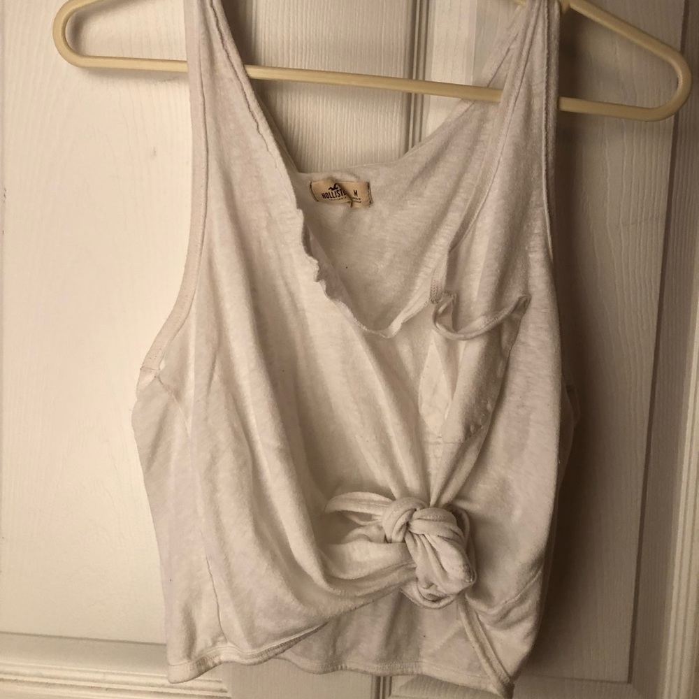 White crop top with side pocket & tie